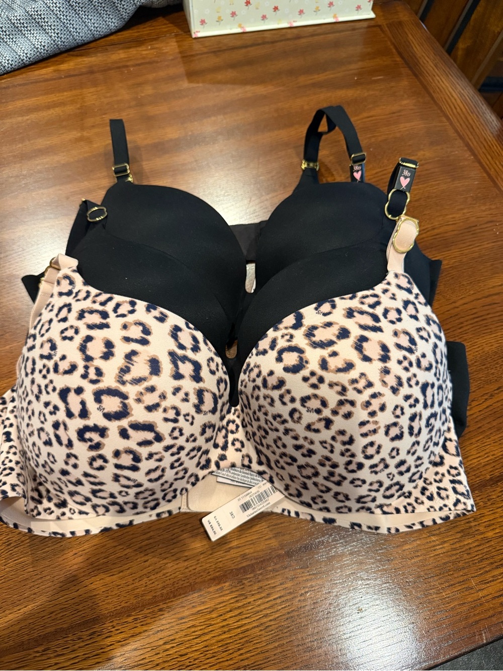 Victoria Secret Incredible Bras